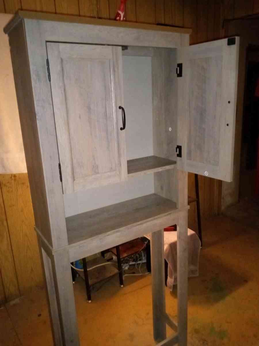 small furniture electronics - California City, California - FleaMarketBay