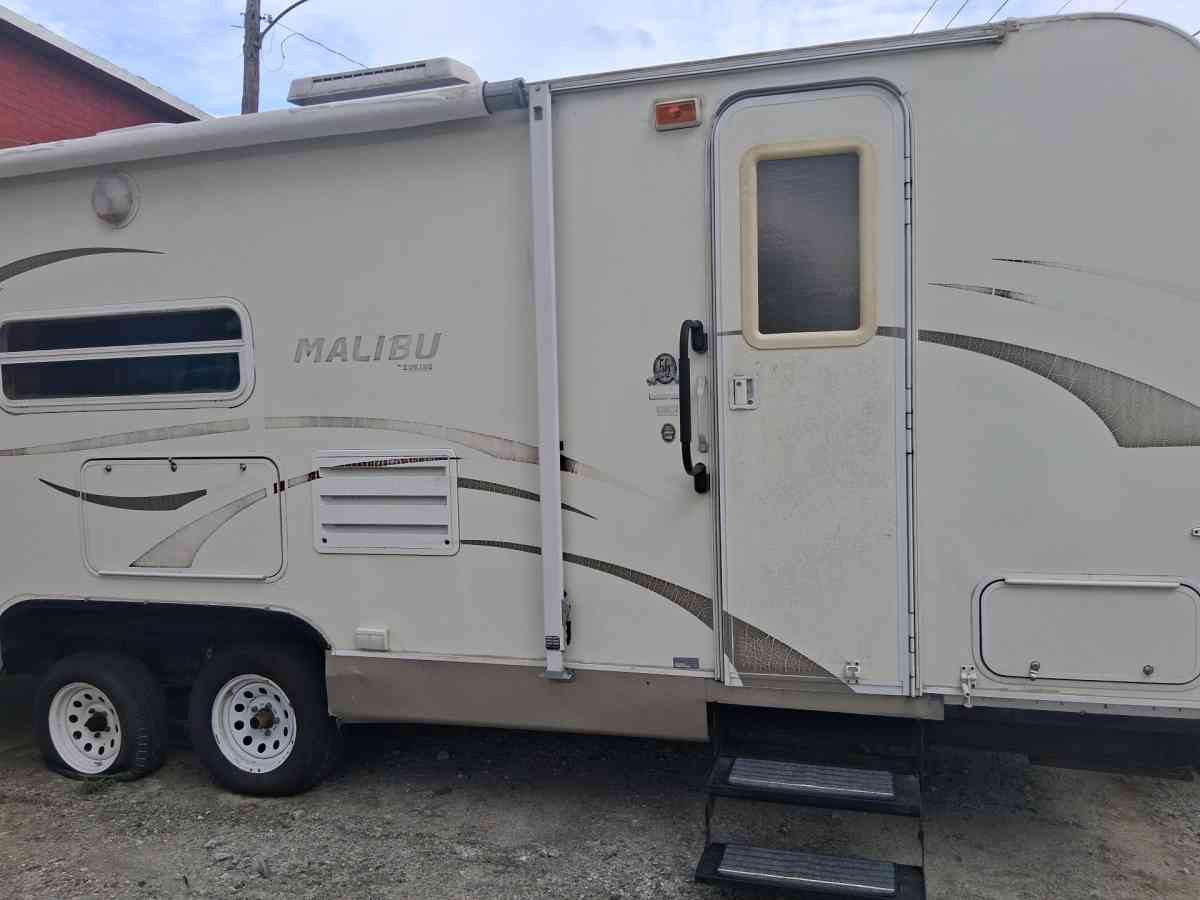 Malibu camper - Macon, Georgia - FleaMarketBay
