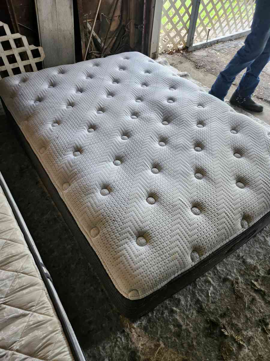 mattresses - Alicia, Arkansas - FleaMarketBay