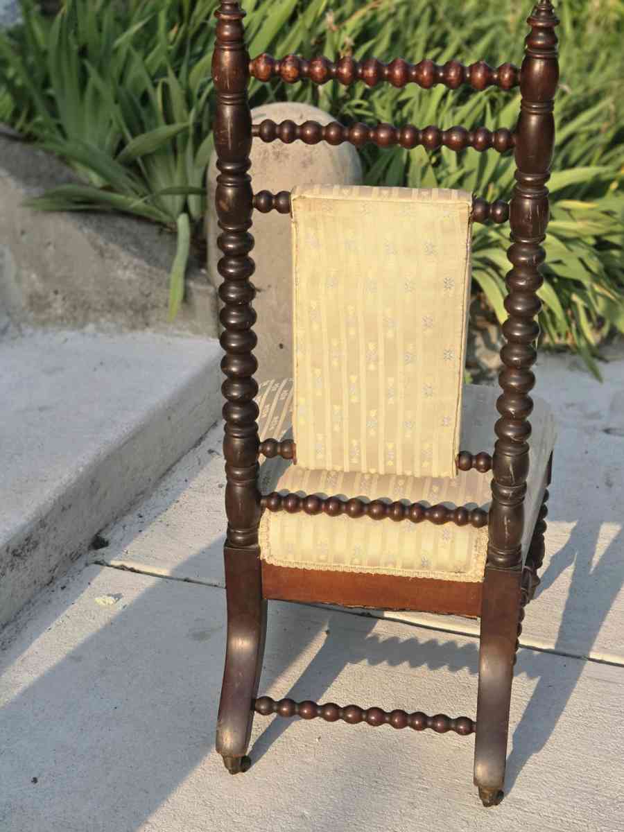 Antique Victorian Bobbin Chair  Classic Turned Spindle Desig - Philadelphia, Pennsylvania - FleaMarketBay