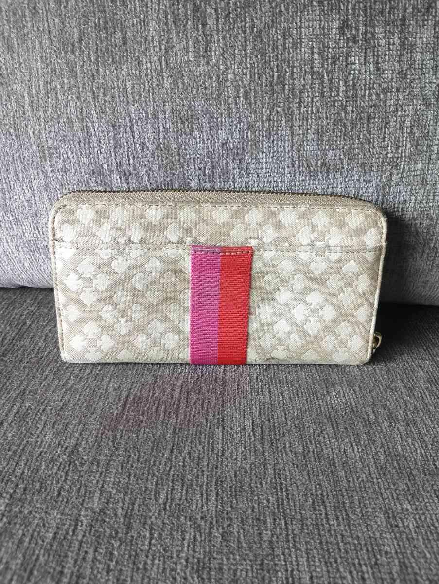 Kate Spade New York Gray Brown Canvas Striped Zip Around Cre - Frostproof, Florida - FleaMarketBay