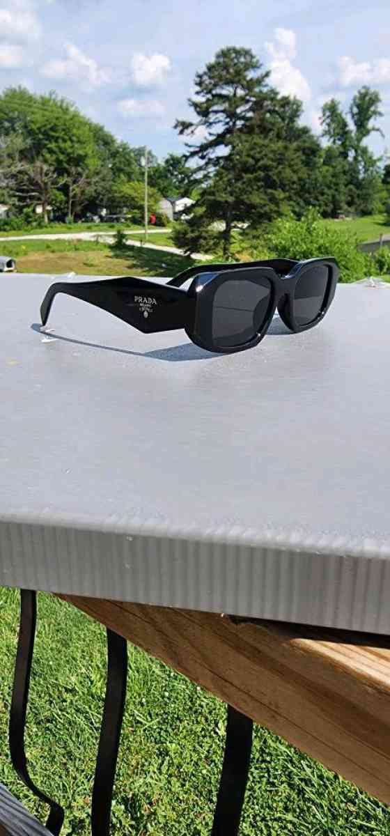 Black Prada Sunglasses - London, Kentucky