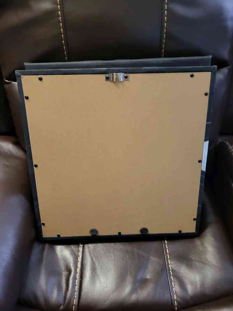 2 Art Bluetooth Speakers - Irvington, New Jersey - FleaMarketBay