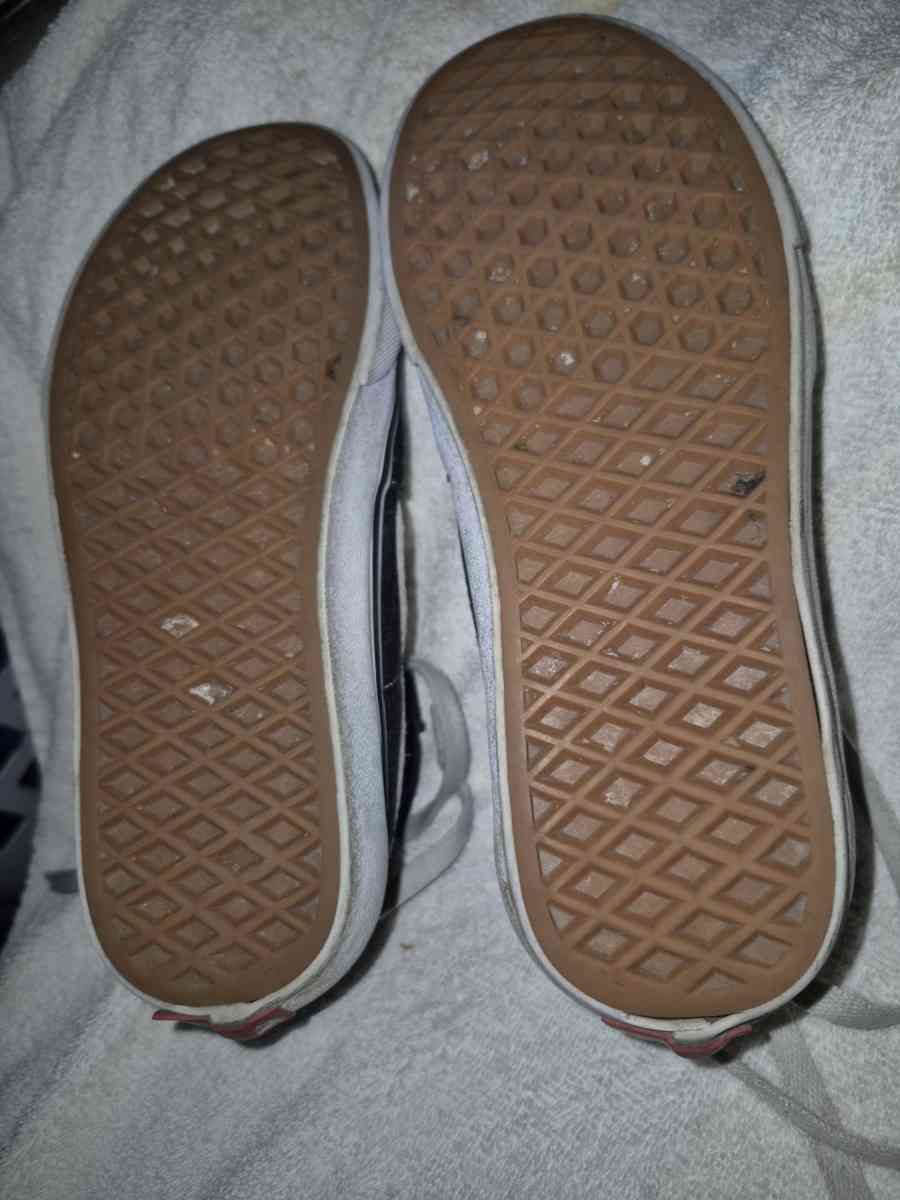 vans size 6 womens shoes  like new - Yakima, Washington - FleaMarketBay