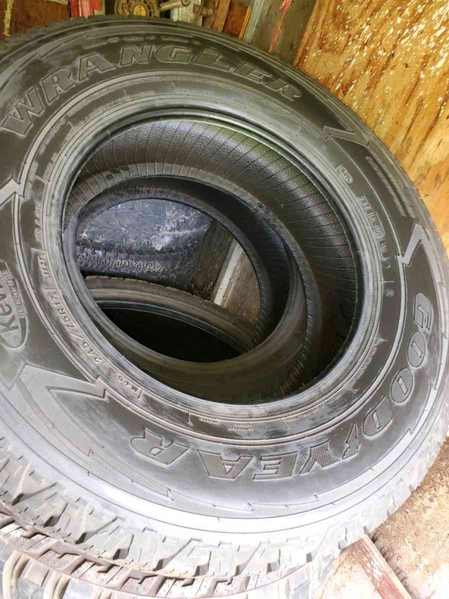 Good year wrangler tires24575 R17 - Kempner, Texas - FleaMarketBay