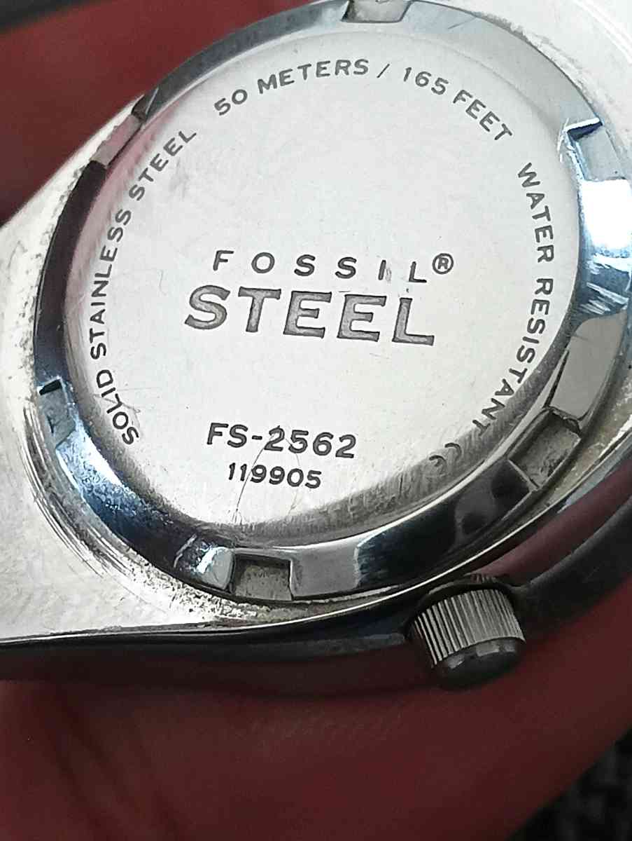 Vintage Fossil womens watch FS2562 stainless steel band - Frostproof, Florida - FleaMarketBay