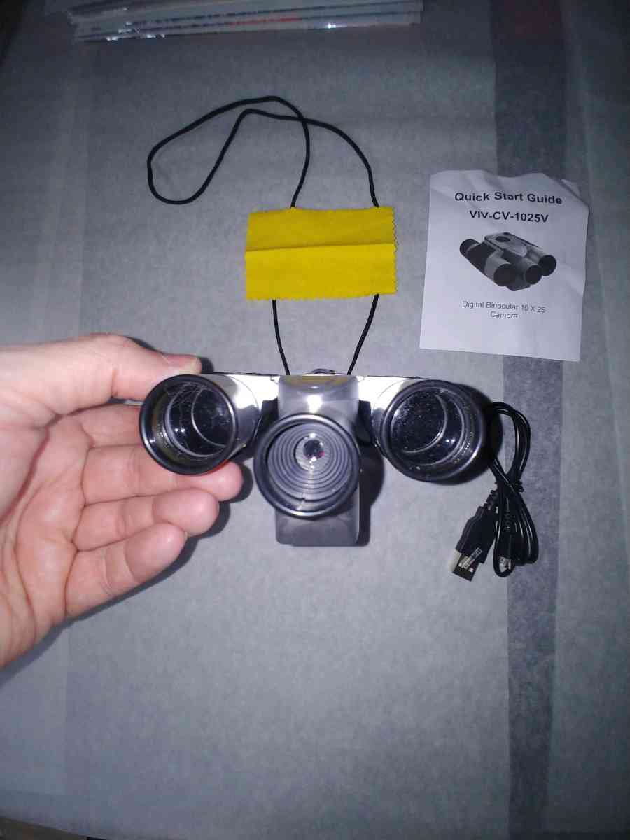 Vivitar Digital Binocular camera - Colonial Heights, Virginia - FleaMarketBay