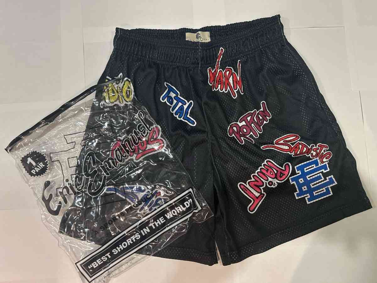 SIZE LARGE SHORTS FOR MEN send me offers - Jamaica, New York