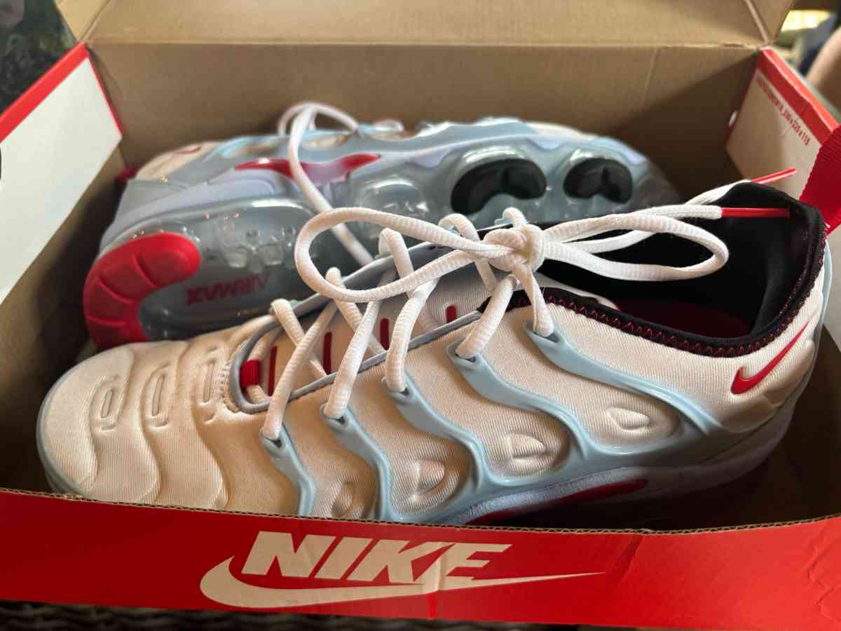 Nike air vapormax plus - Stanardsville, Virginia - FleaMarketBay