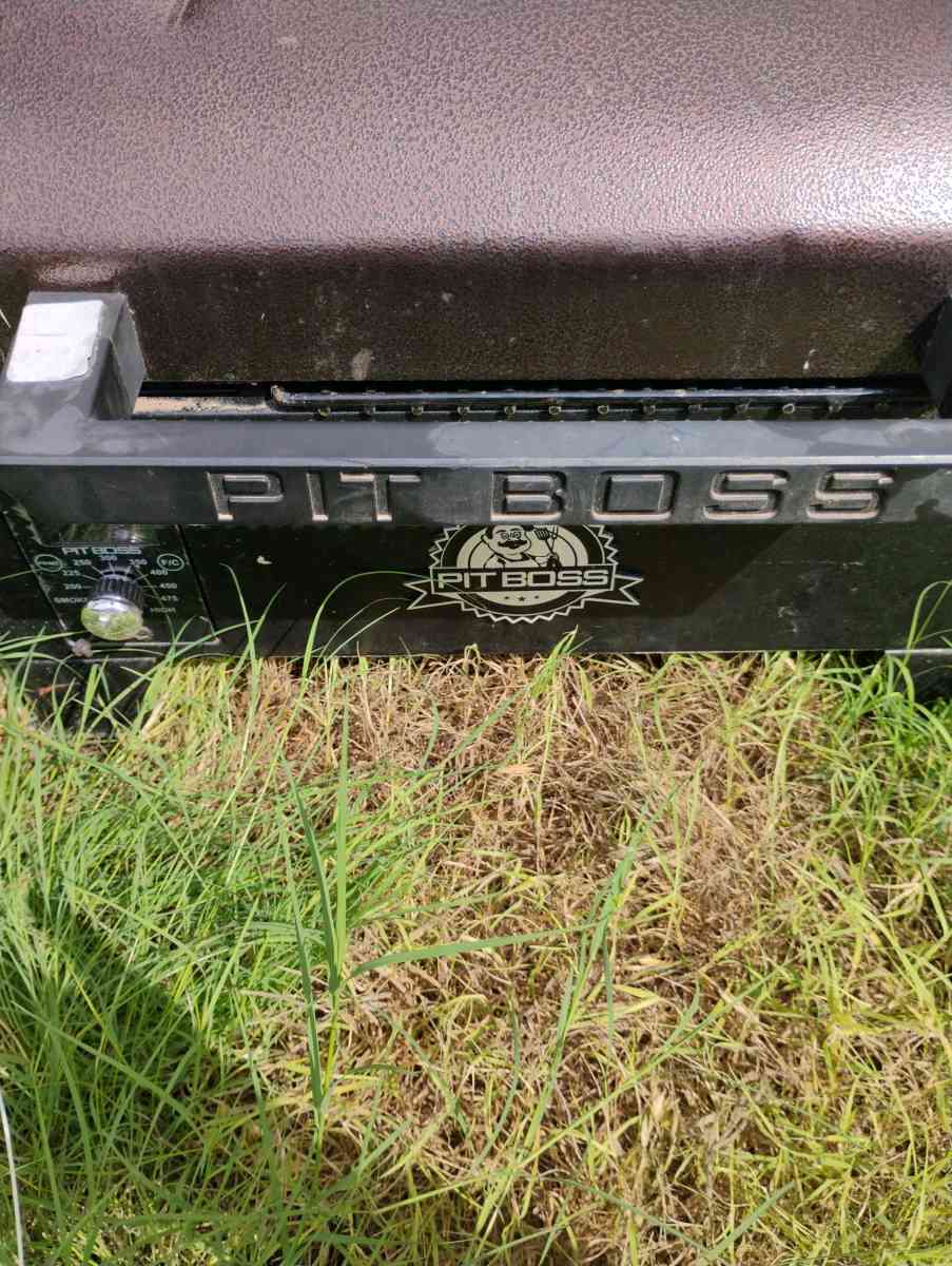 Smoke Pit Boss - Fort Worth, Texas - FleaMarketBay