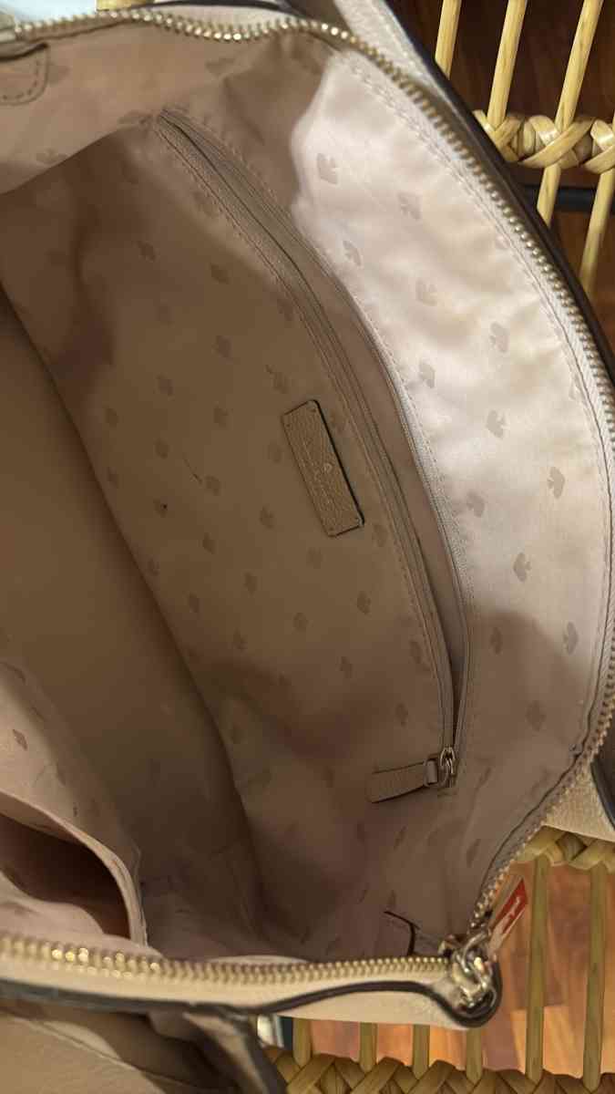 Kate Spade pebble leather large shoulder tote - Jackson, Mississippi - FleaMarketBay