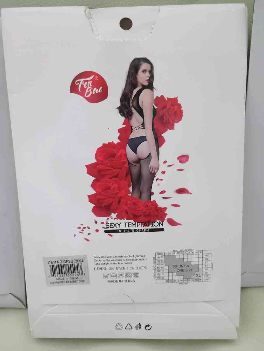 Set of pantyhosefishnet tights - Frostproof, Florida - FleaMarketBay