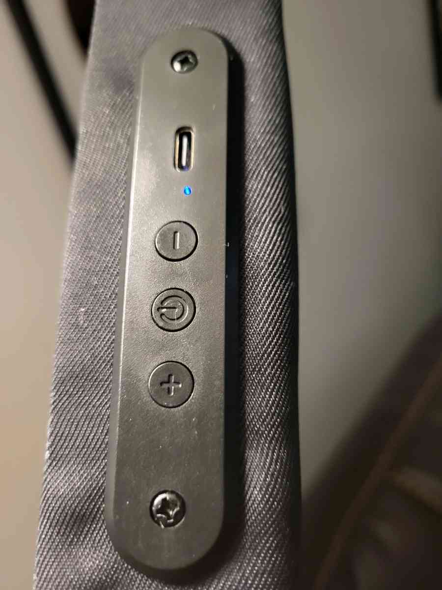 2 Art Bluetooth Speakers - Irvington, New Jersey - FleaMarketBay