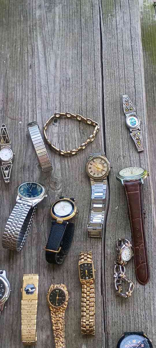 Lot watches - Port Arthur, Texas - FleaMarketBay