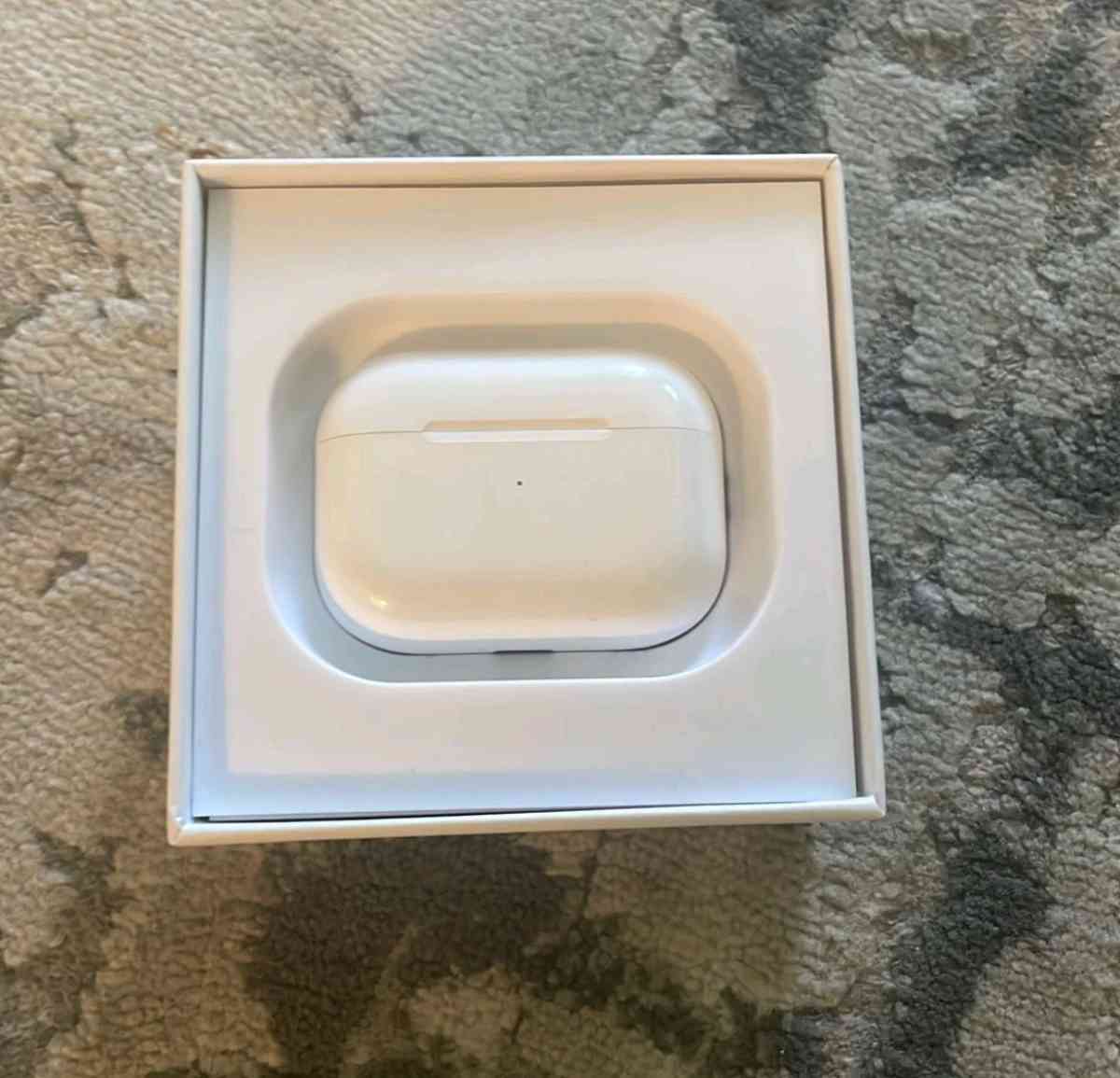 Airpods pro 2nd gen - Stockton, California - FleaMarketBay