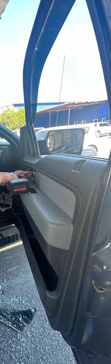 we install windshield door glass back glass - Houston, Texas - FleaMarketBay