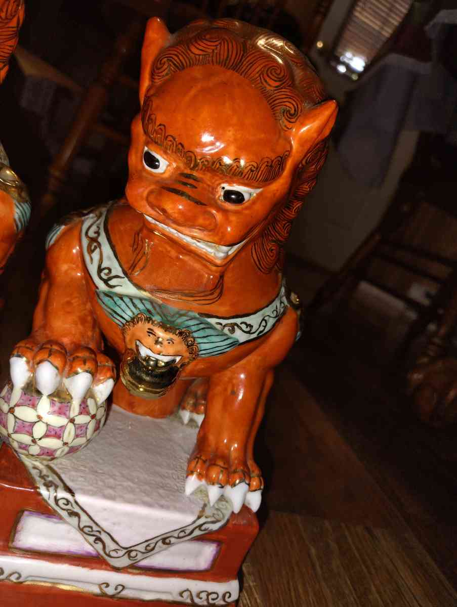 ancient Chinese red glaze porcelain Fengshui Foo Fu Dog - Scottsburg, Indiana - FleaMarketBay