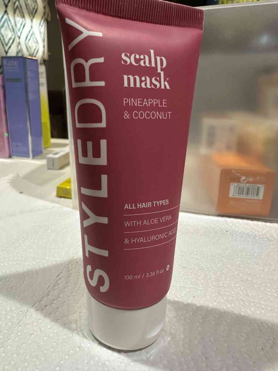 Style Dry Scalp Mask Pineapple  Coconut - Round Lake, Illinois - FleaMarketBay