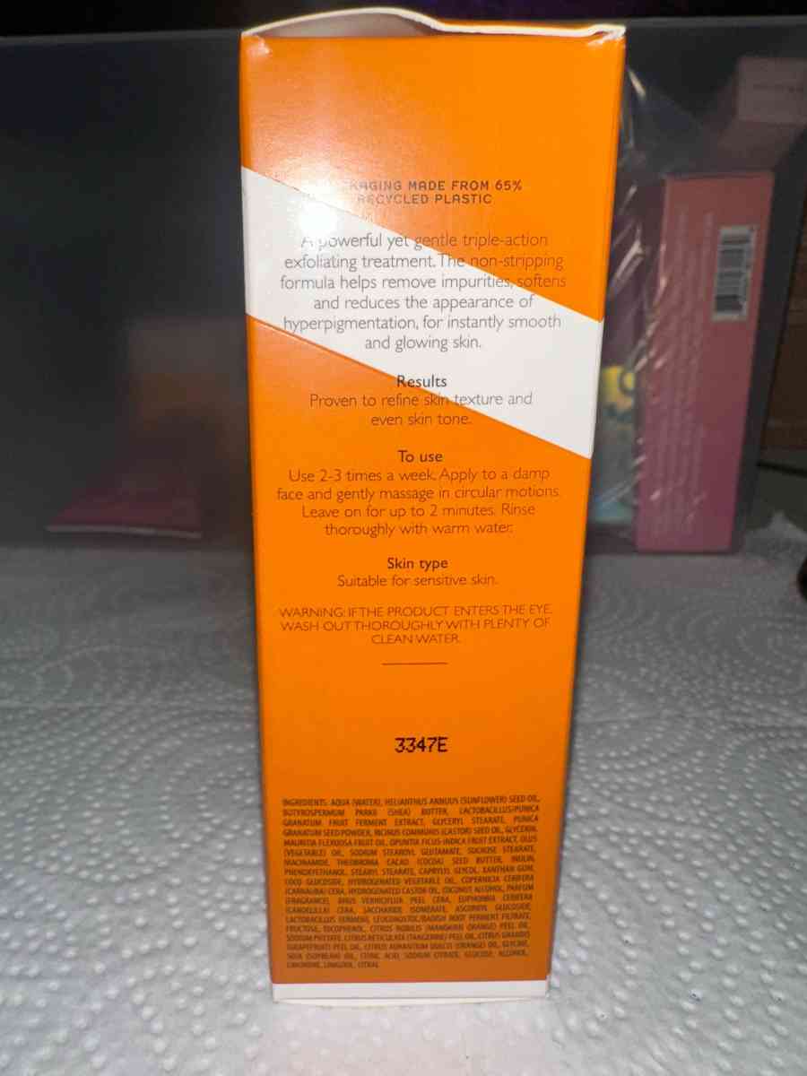 REN Clean Skincare PHA exfoliating facial - Round Lake, Illinois - FleaMarketBay