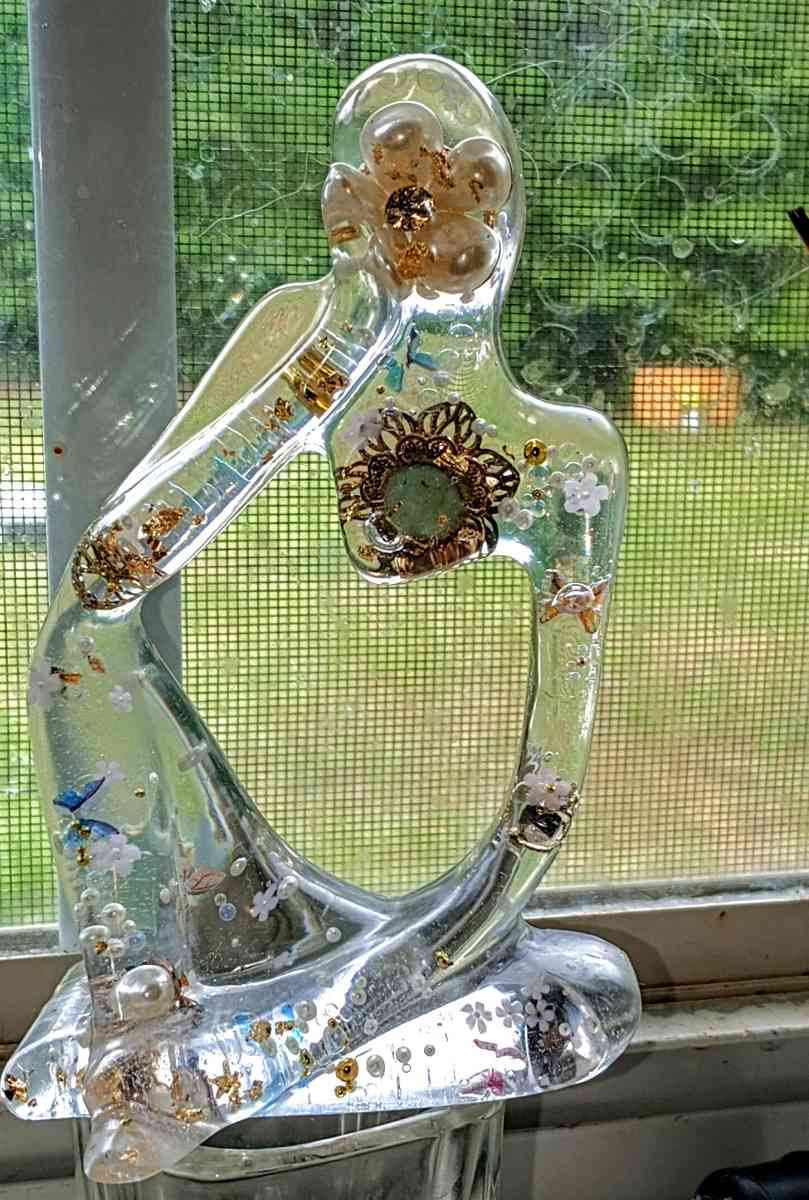 hand made resin woman figurine - Guntown, Mississippi - FleaMarketBay