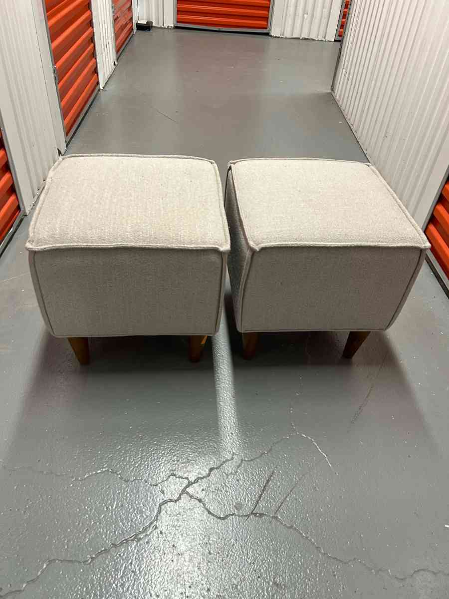 A PAIR OF foot stool ottoman foot rest rectangular cotton an - Rochelle Park, New Jersey
