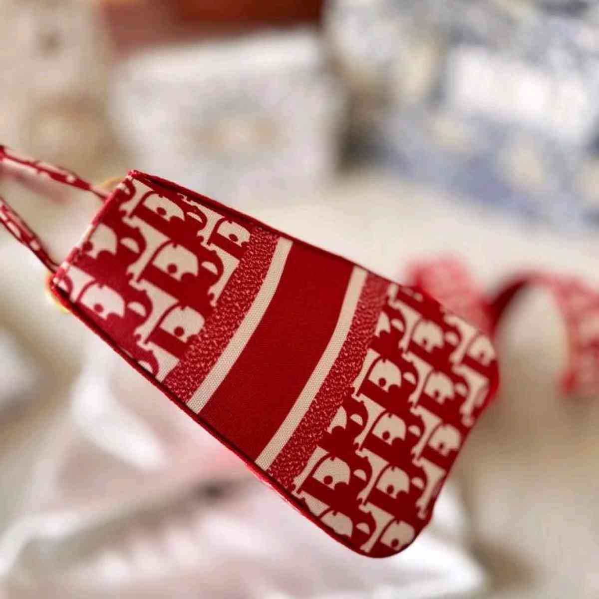 Fashion Shoulder and Handle Bag - Las Vegas, Nevada - FleaMarketBay