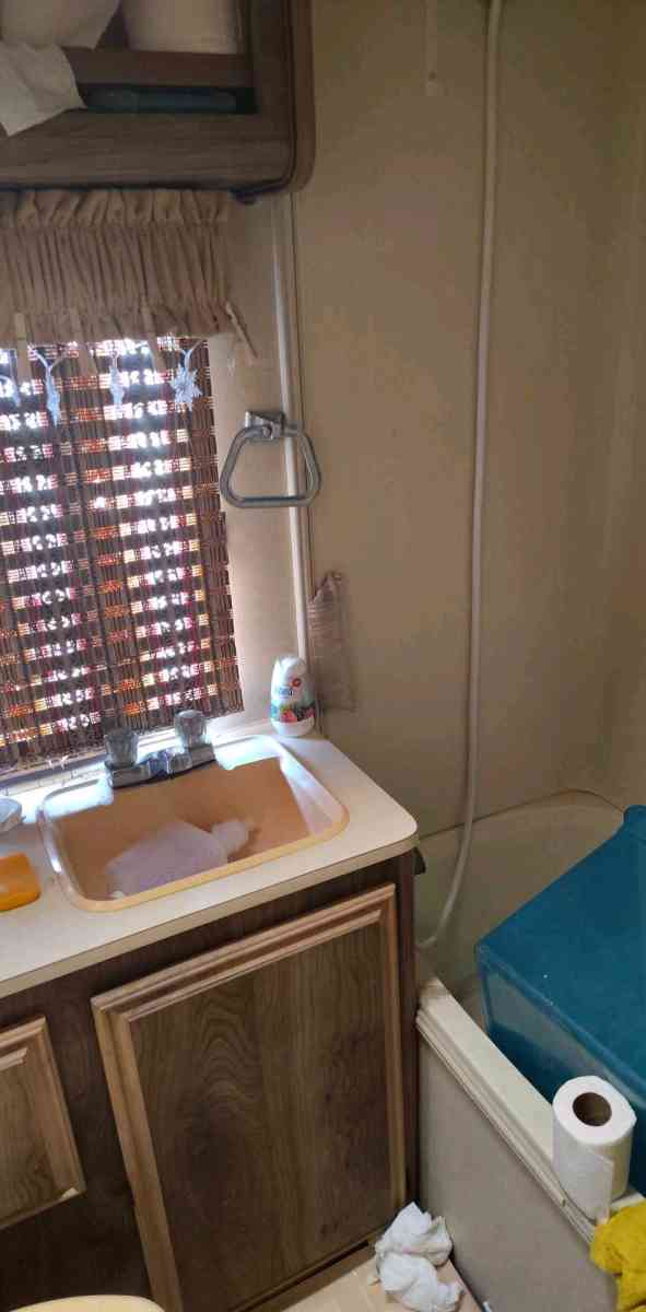 1986 Fleetwood bounder rv - Perris, California - FleaMarketBay