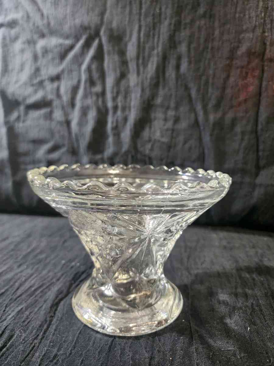 Vintage pedestal bowl - Knoxville, Tennessee - FleaMarketBay