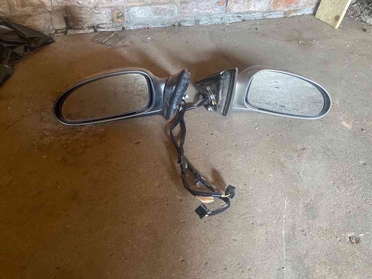 car parts 2004 Buick - Chicago, Illinois - FleaMarketBay