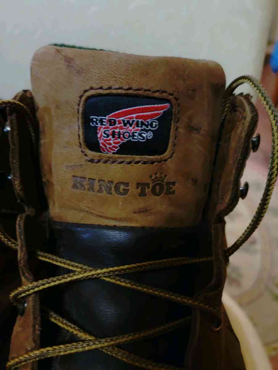 RedWing work boots - Maple Heights, Ohio - FleaMarketBay