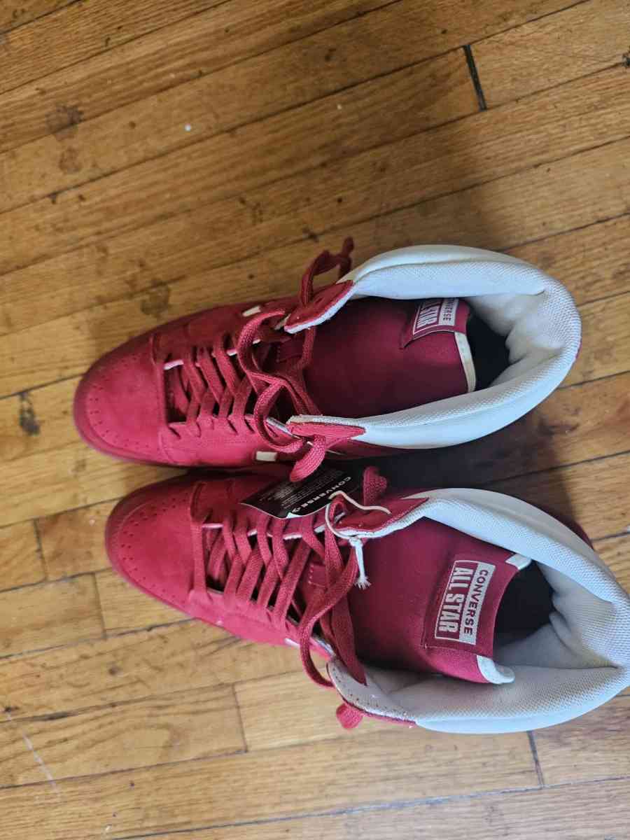Converse Weapons Res and White High Top Sneakers - Allamuchy, New Jersey - FleaMarketBay