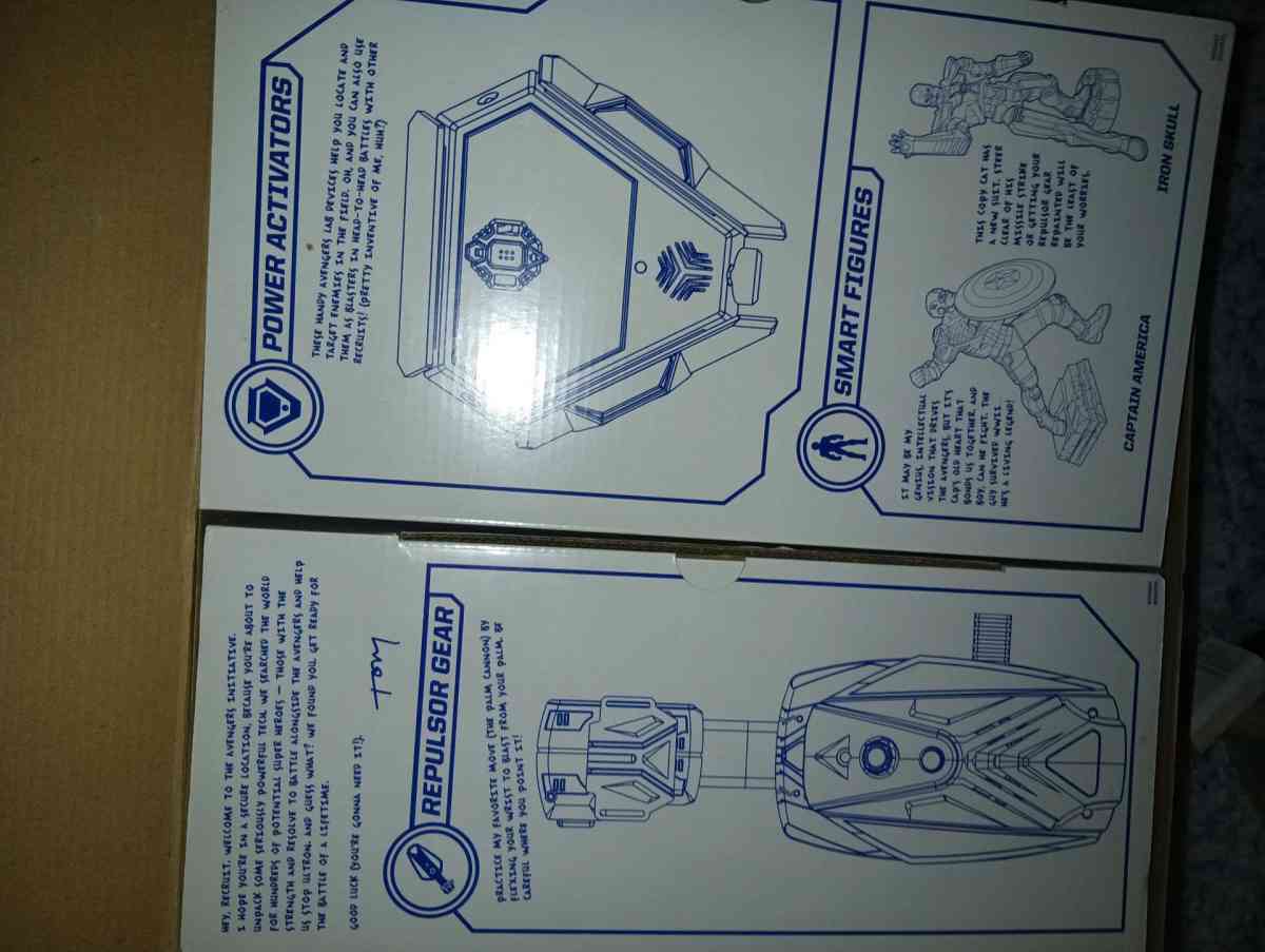 playmation powered by Disney starter pack avengers - Akron, Ohio - FleaMarketBay