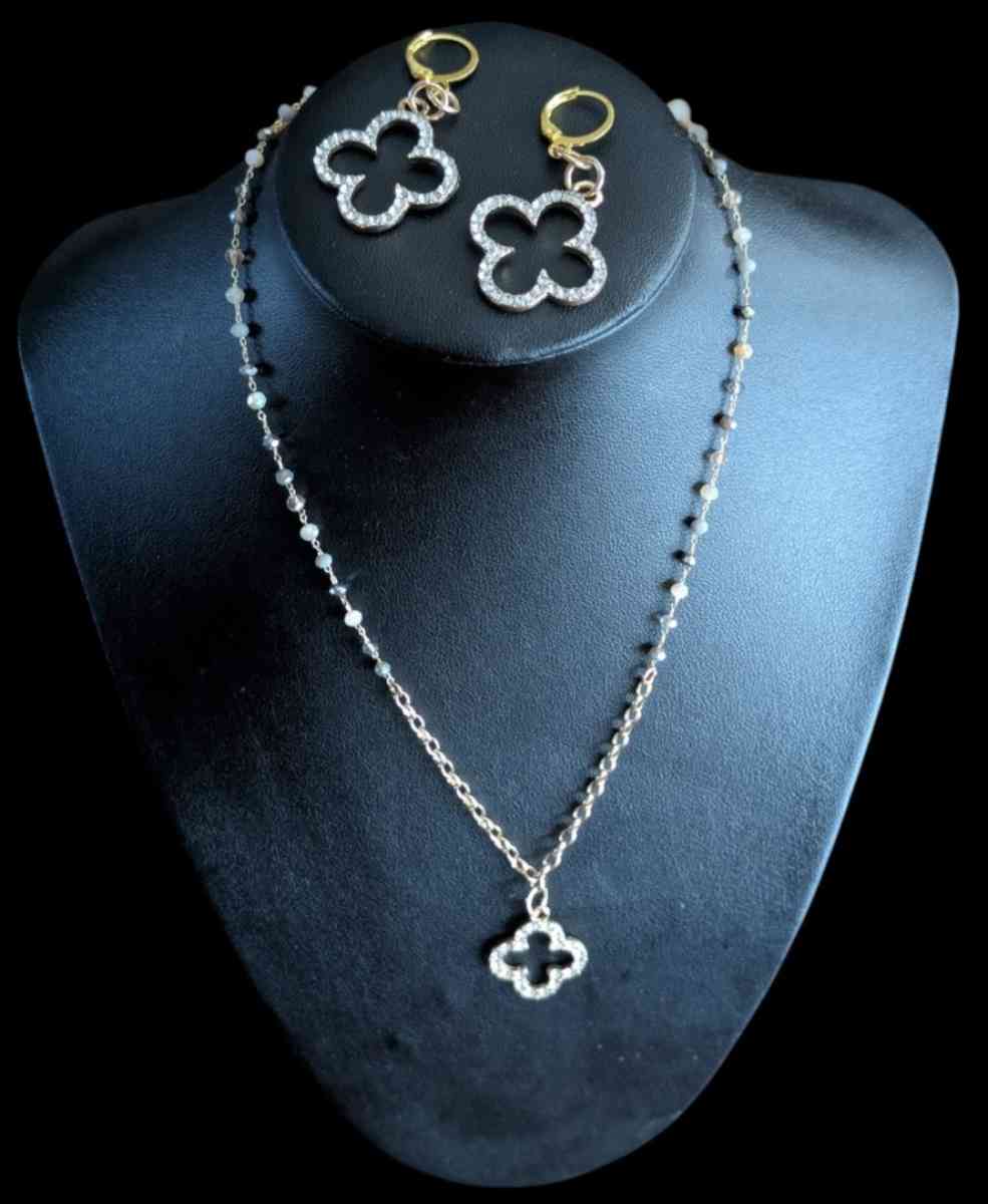 Handcrafted Jewelry Set - Decatur, Illinois - FleaMarketBay