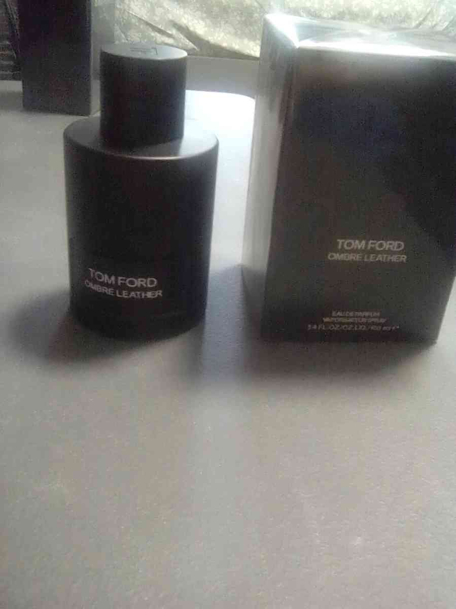 FRAGANCIA TOM FORD OMBRE LEATHER - Paramount, California - FleaMarketBay