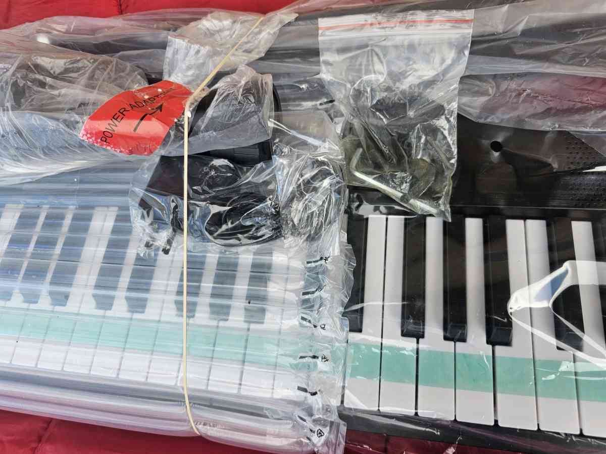 Piano - Phoenix, Arizona - FleaMarketBay