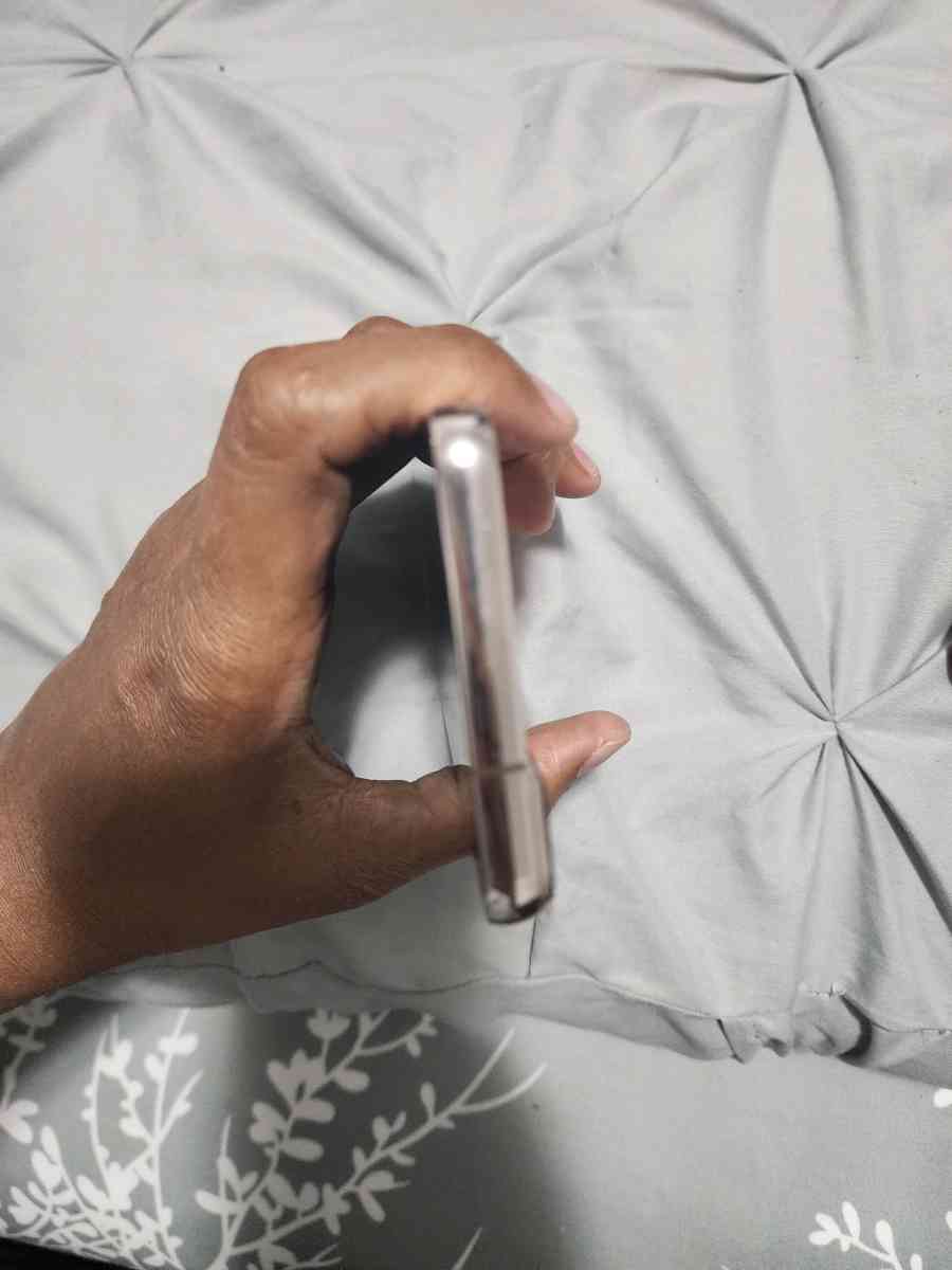 Samsung galaxy S22 pink tmobile unlocked - Alexander, New York - FleaMarketBay