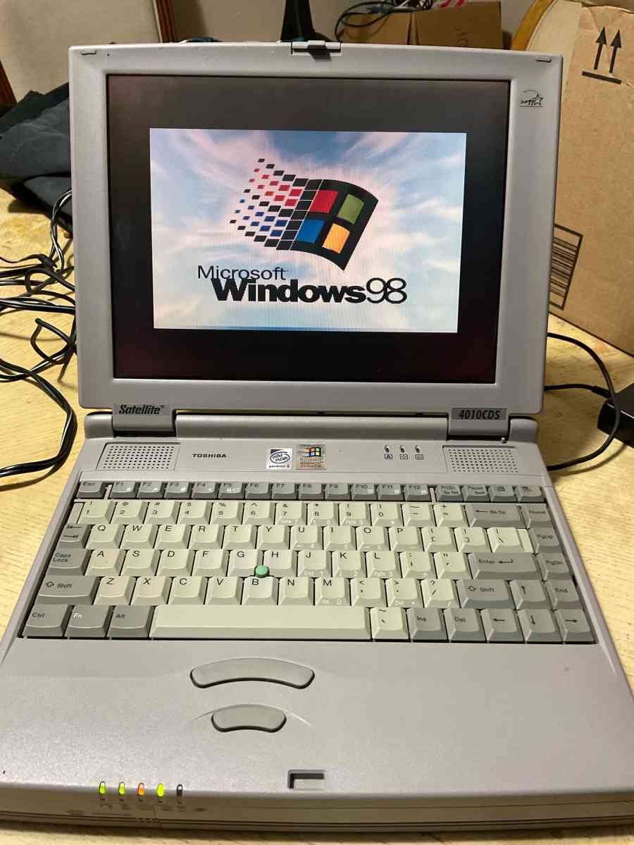 1998 Toshiba Satellites - Largo, Florida