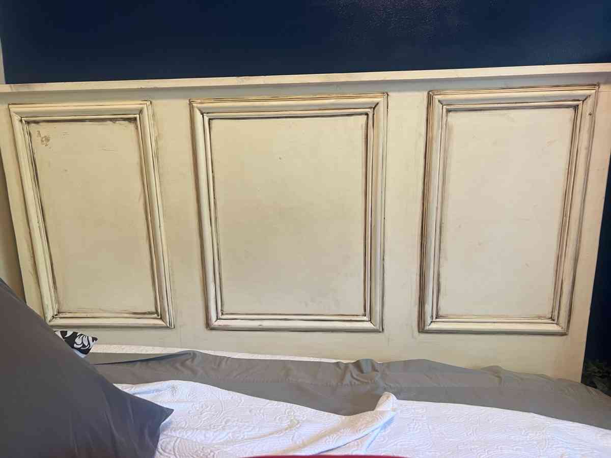 Queen bed set - Brigham City, Utah