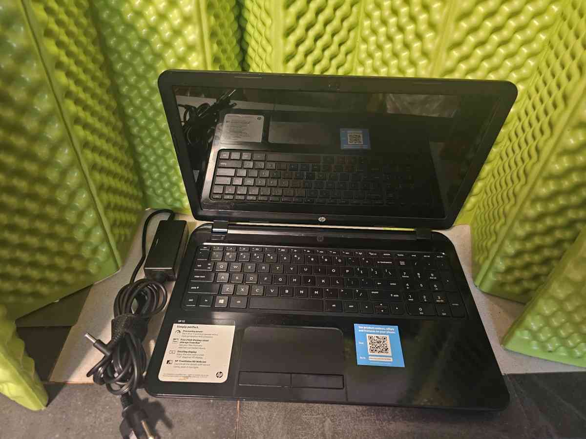 HP Laptop With Charger - Phoenix, Arizona