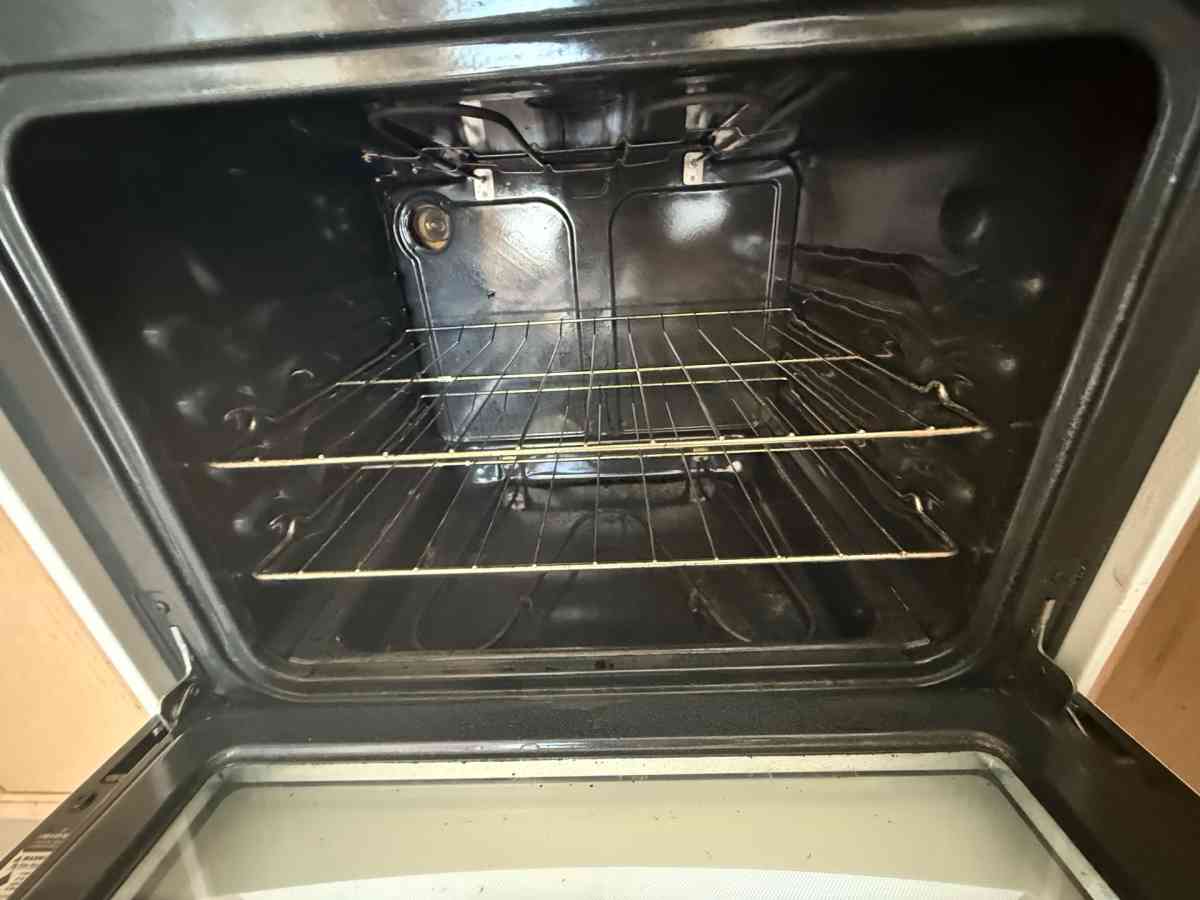 Kenmore Electric Range  2 Years Old  Excellent Condition - Orlando, Florida - FleaMarketBay