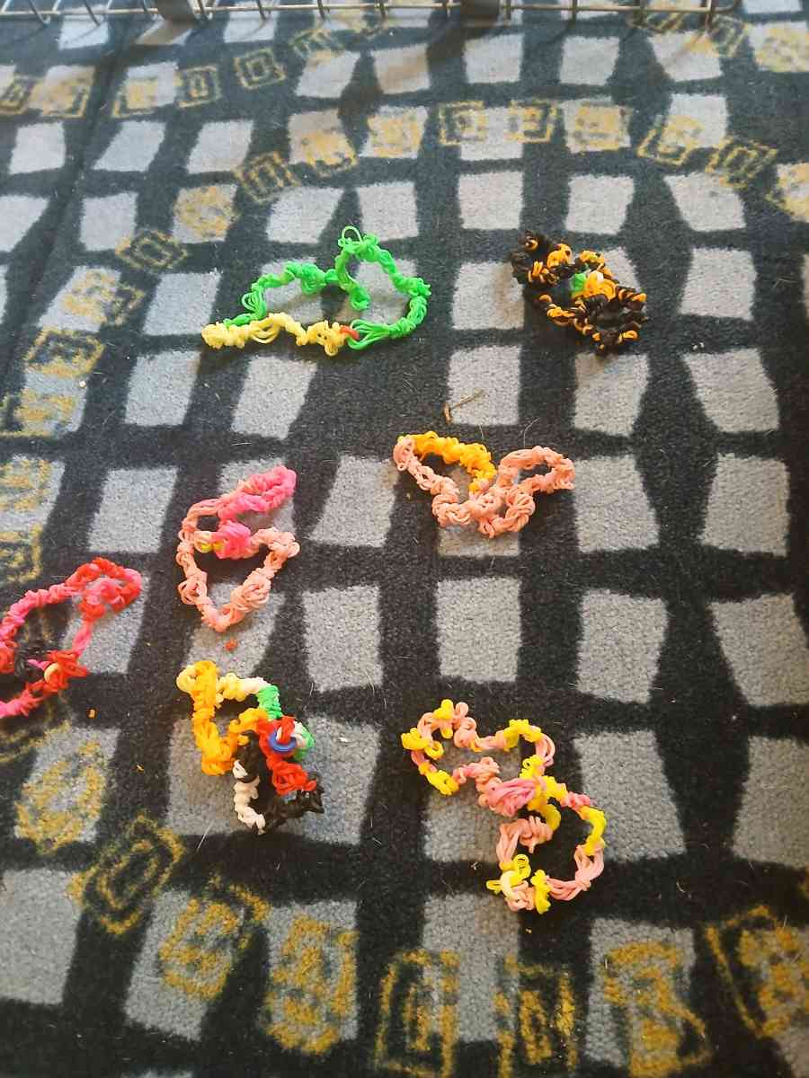 loom band baselects - Browning, Missouri - FleaMarketBay