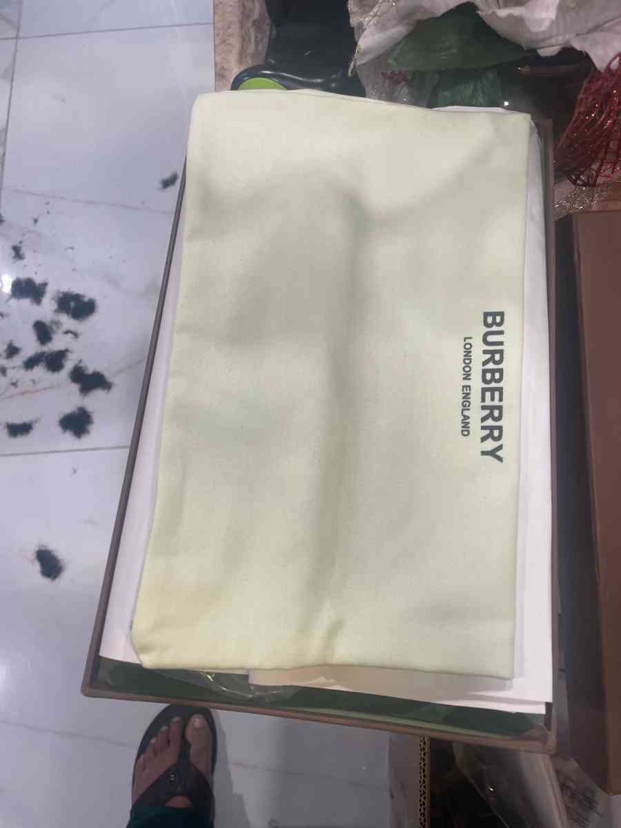 New designer shoes size8 - Franklin Square, New York - FleaMarketBay