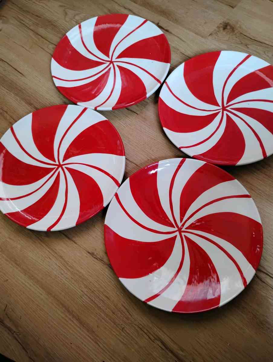 Decorative Christmas dishes - Fulton, Illinois - FleaMarketBay