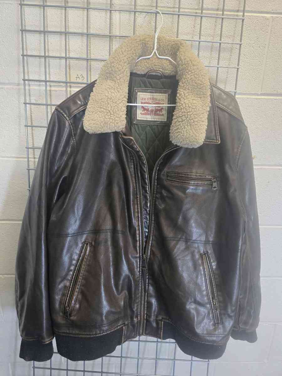 levi JACKET color brown - Aurora, Colorado - FleaMarketBay