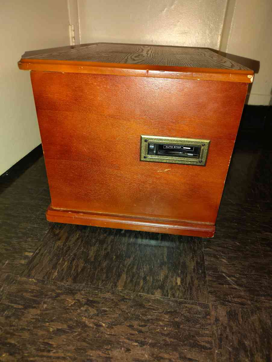 Class 1 Laser Product Record Player USB Hookup Tape Player - Nashville, Tennessee - FleaMarketBay