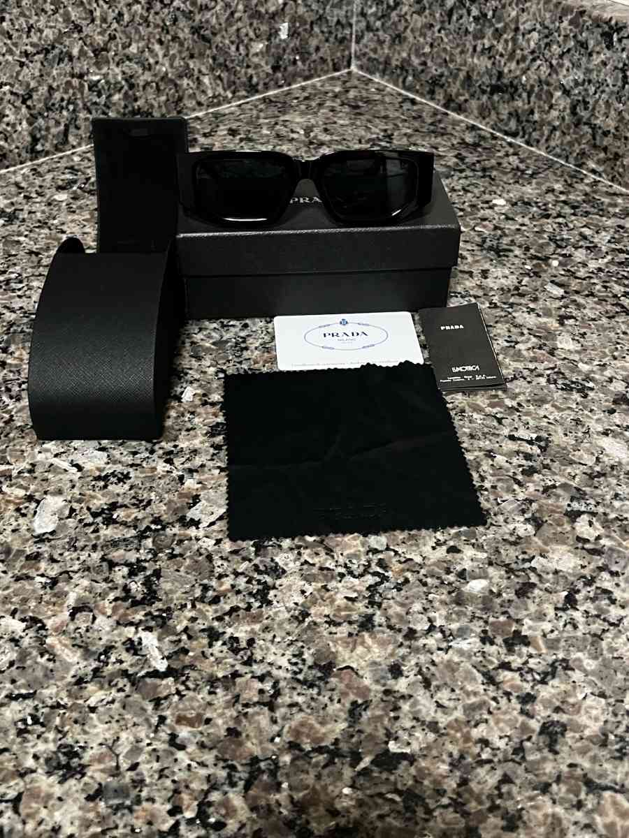 Prada Sunglasses - Owatonna, Minnesota - FleaMarketBay