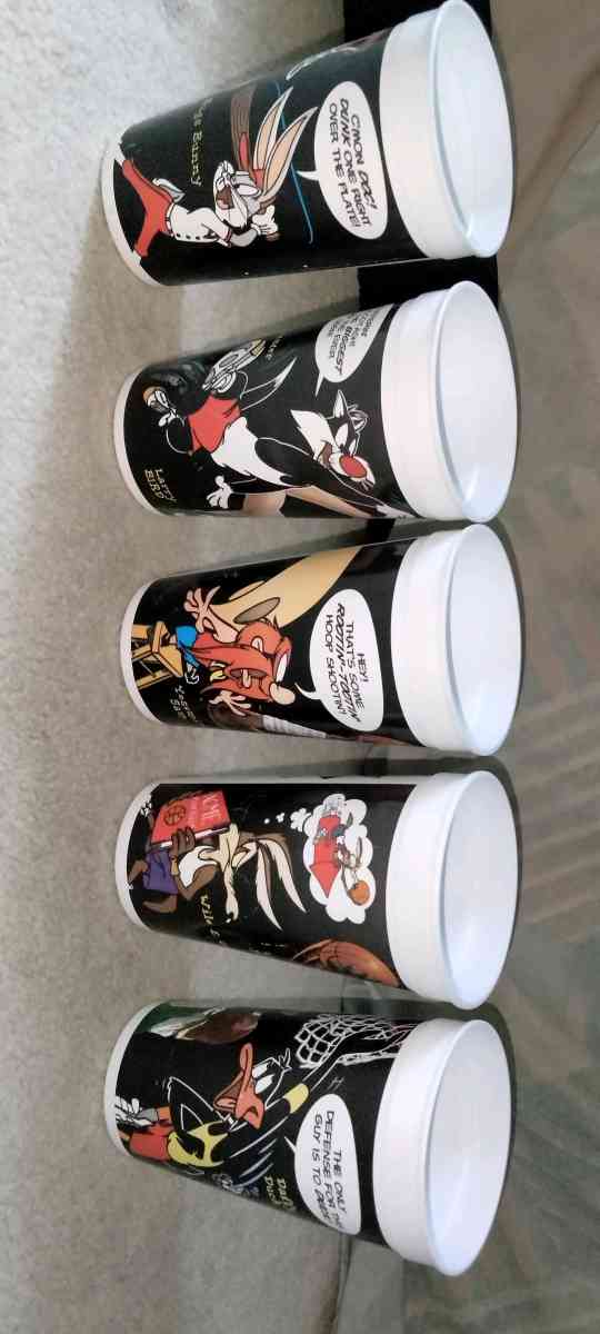 Vintage 1995 McDonalds Looney Tunes NBA Cups And Trading Car - Norristown, Pennsylvania - FleaMarketBay