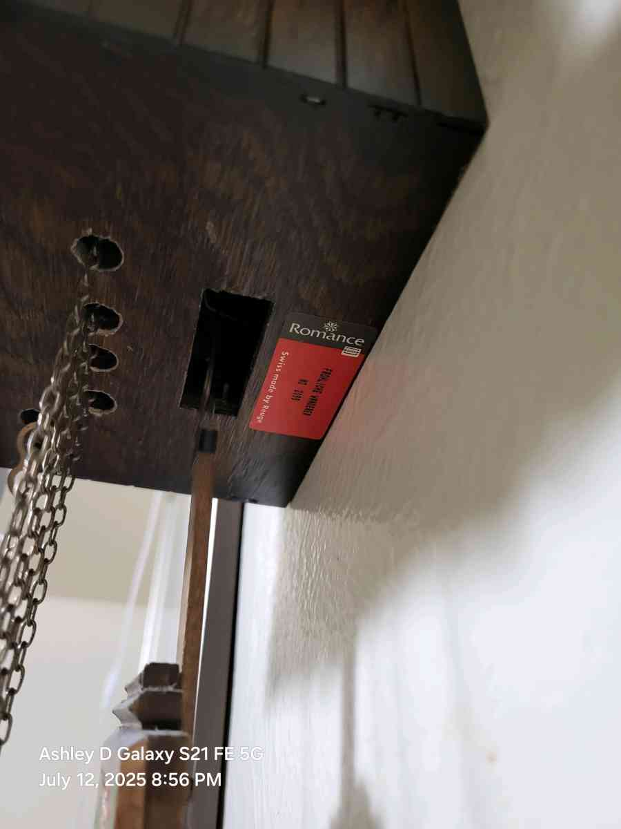 Romance Swiss Made by Roeger Wooden Cuckoo Clock homedecor - Green Bay, Wisconsin - FleaMarketBay