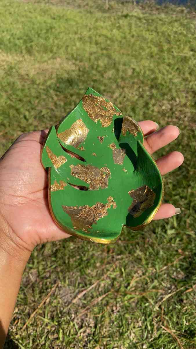 Leaf Jewelry Holder - Lake Mary, Florida - FleaMarketBay