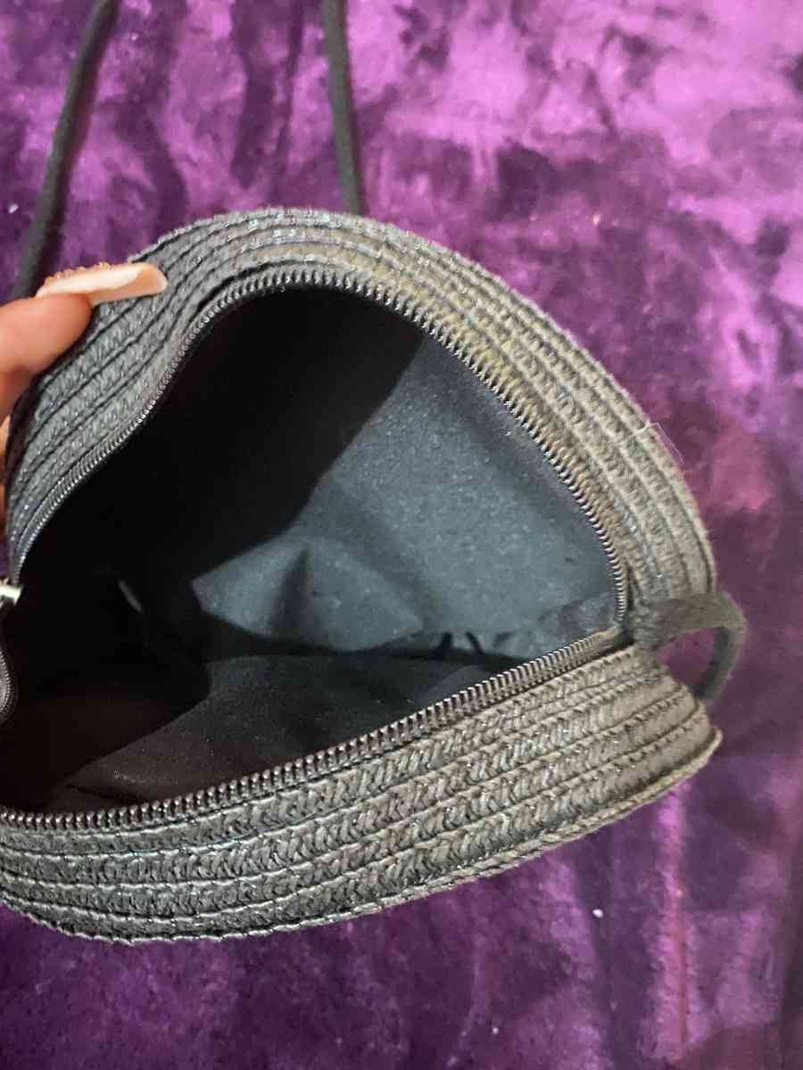 black straw purse - Houston, Texas - FleaMarketBay